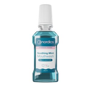 PŁYN DO PŁUKANIA JAMY USTNEJ SOOTHING MINT 300 ml - NORDICS